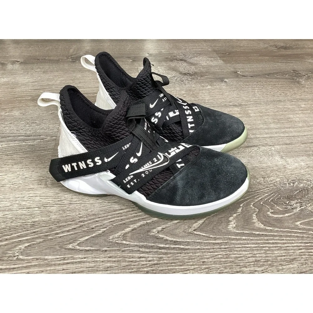 Nike LeBron Soldier Black White Size 5.5Y Sneakers AA1352-005 Basketball Shoes